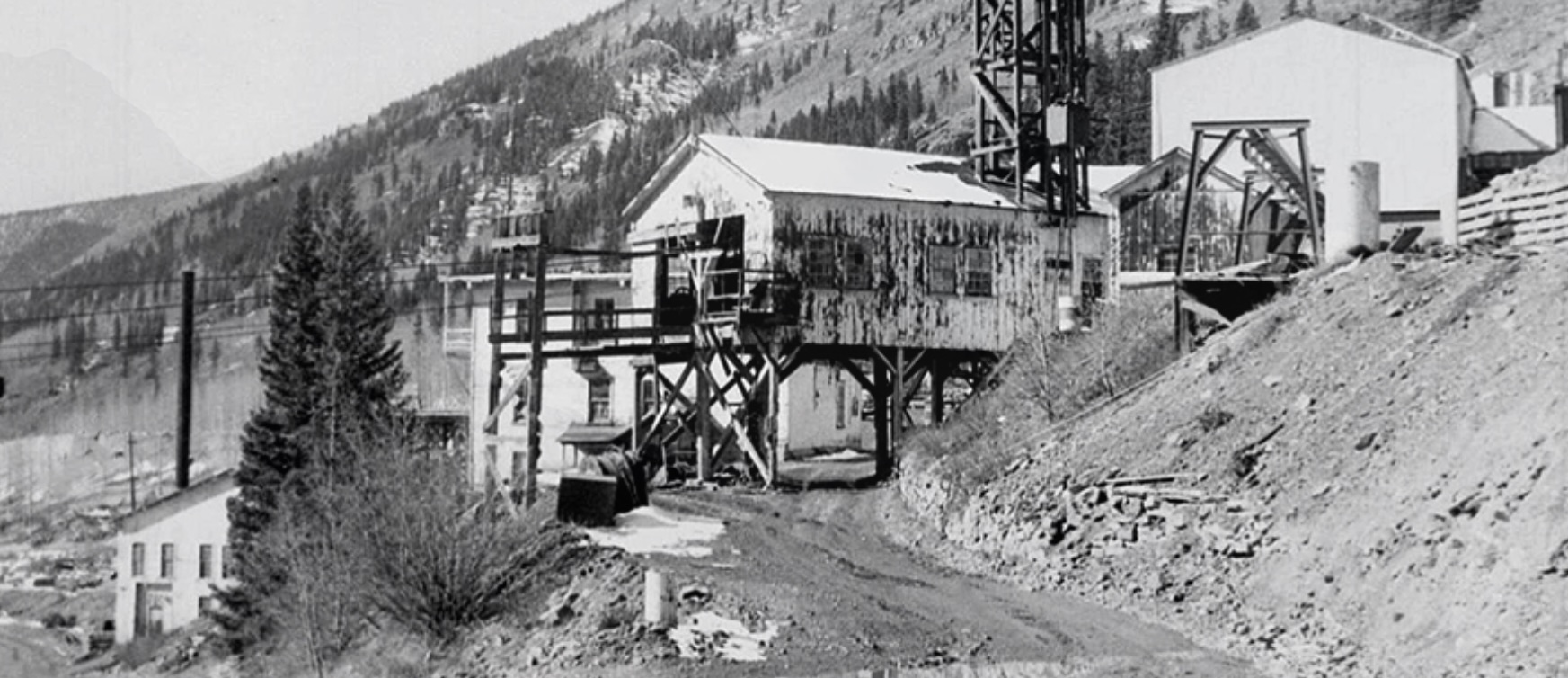 Historical photo of Lodore Mill