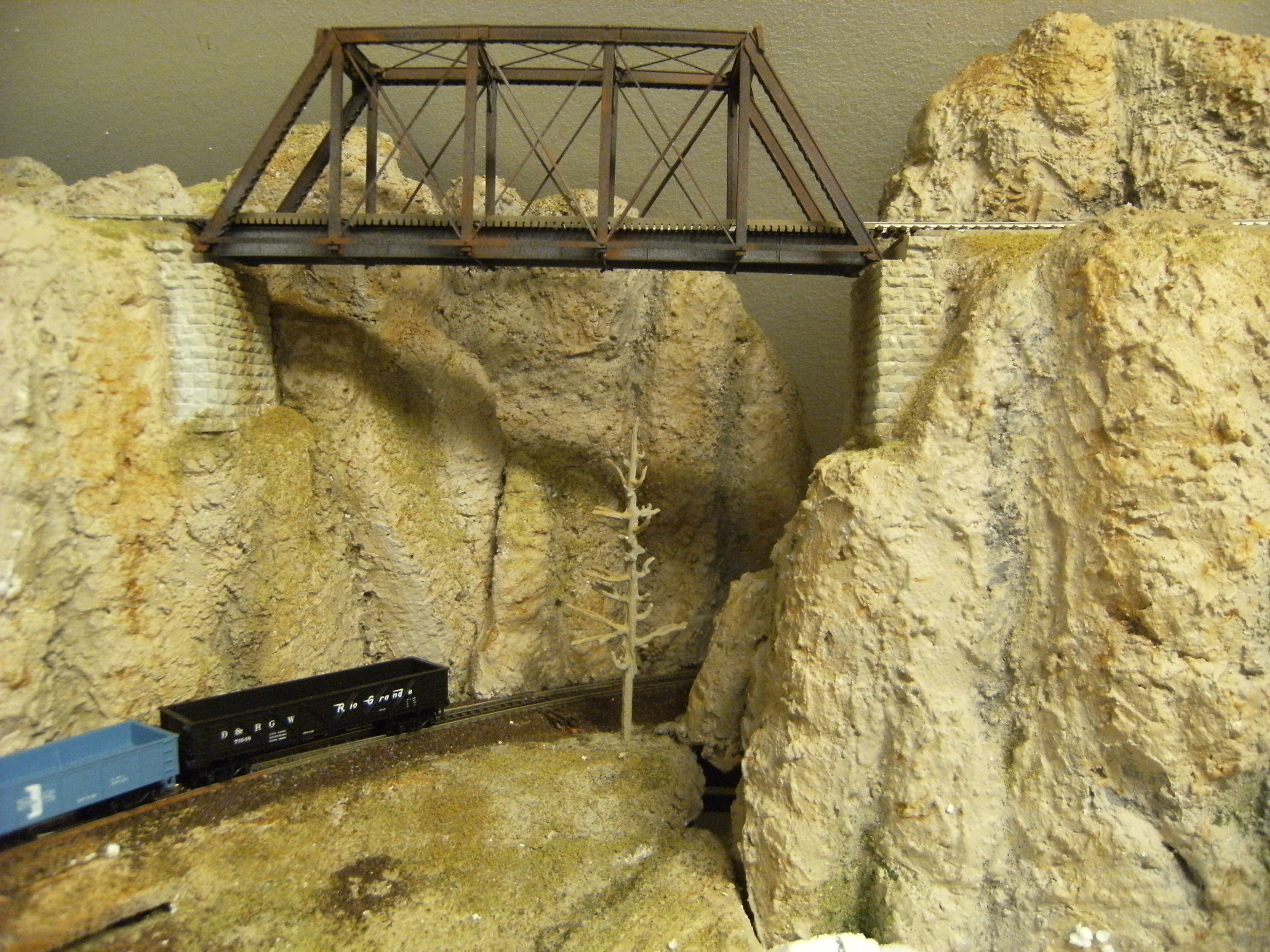 The Animas bridge on its foundation